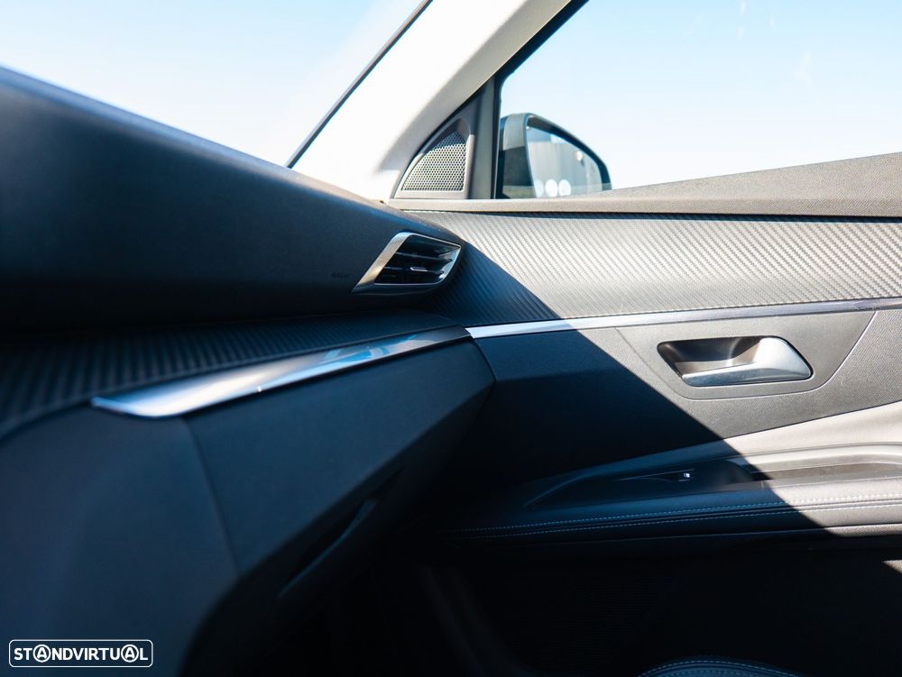 Peugeot 3008 1.2 PureTech Allure Pack EAT8 - 19