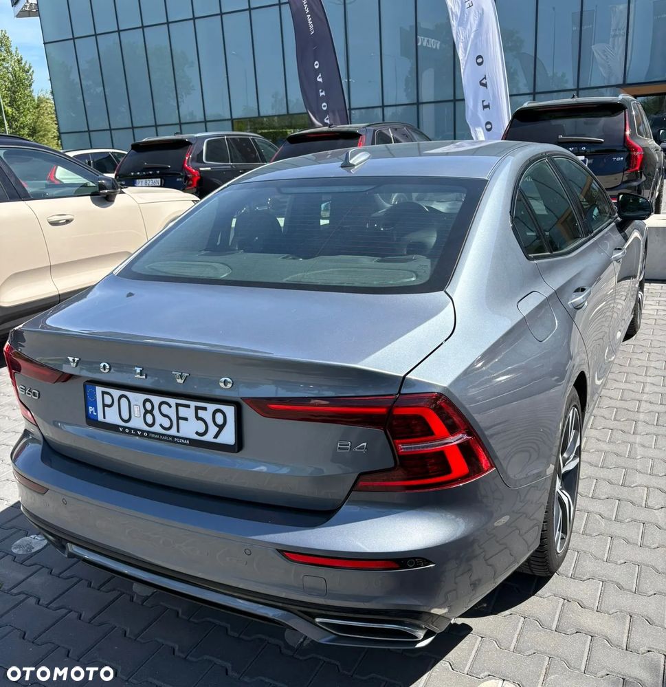 Volvo S60 B4 B R-Design - 9