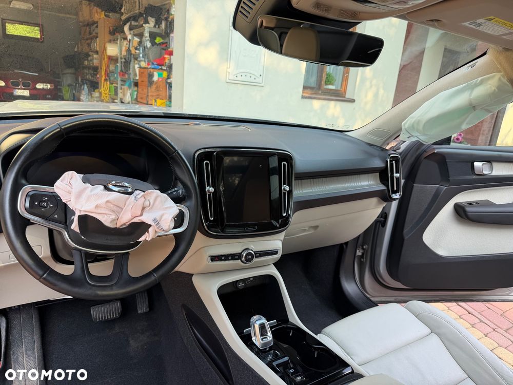 Volvo XC 40 B5 B AWD Ultimate Dark - 26