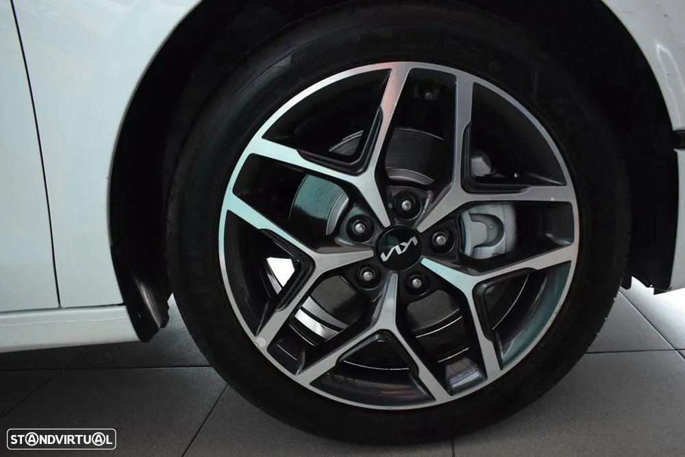 Kia Ceed SW 1.6 CRDi MHEV Dynamic - 37