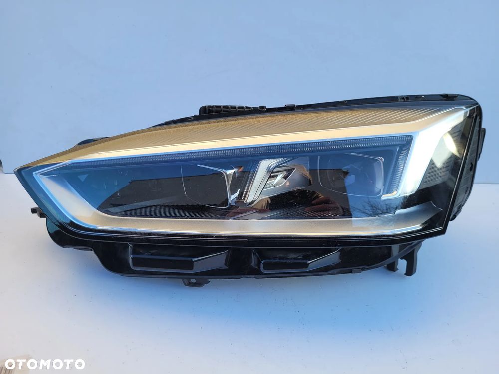 Audi A5 8W lampa przod lewa full led - 2