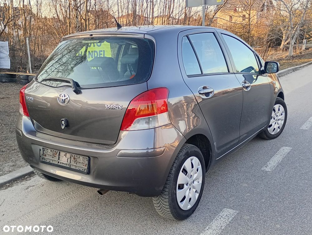 Toyota Yaris 1.33 Luna - 11