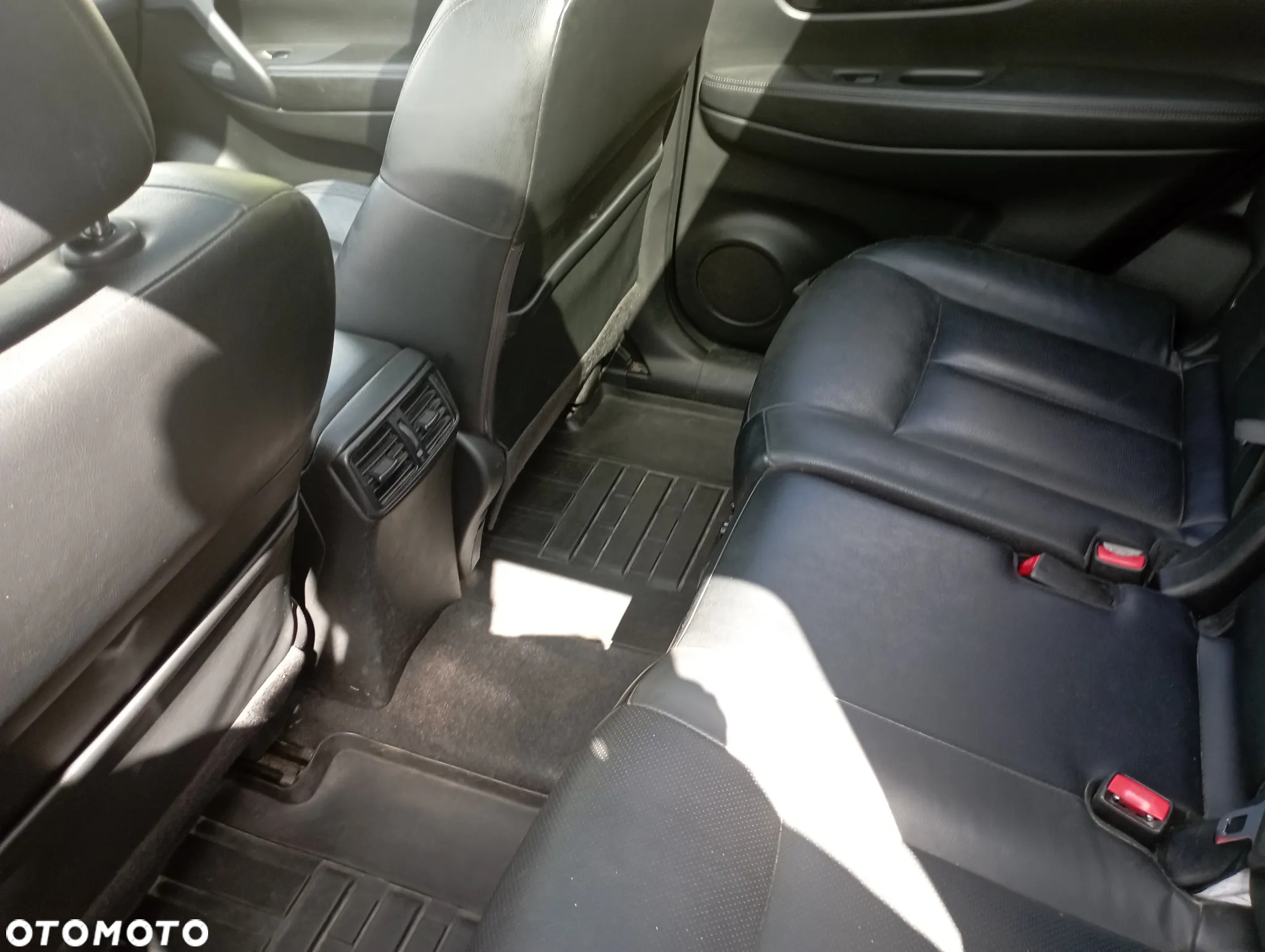 Nissan X-Trail 1.7 dCi Tekna 4WD 7os - 4