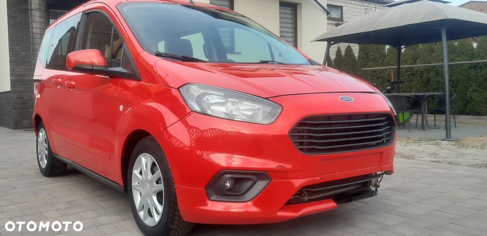 Ford Tourneo Courier - 25