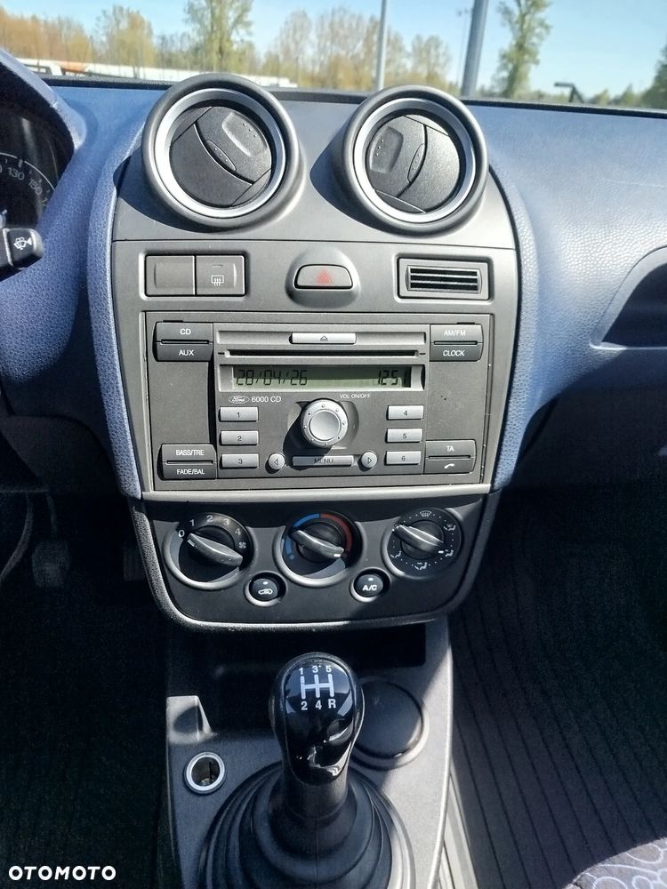 Ford Fiesta 1.3 Ambiente - 7