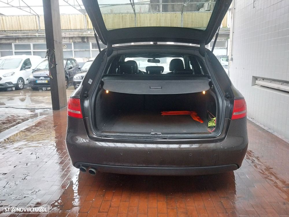 Audi A4 Avant 2.0 TDI Advance - 10
