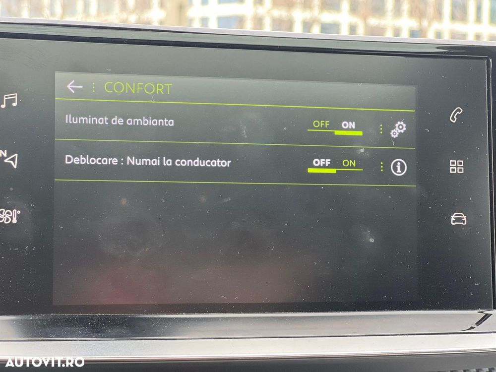 Peugeot 208 1.2 L PureTech STT EAT8 GT Line - 25