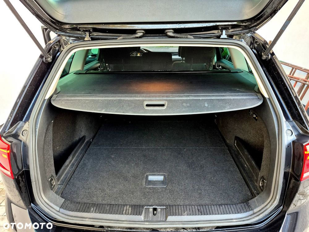 Volkswagen Passat - 26