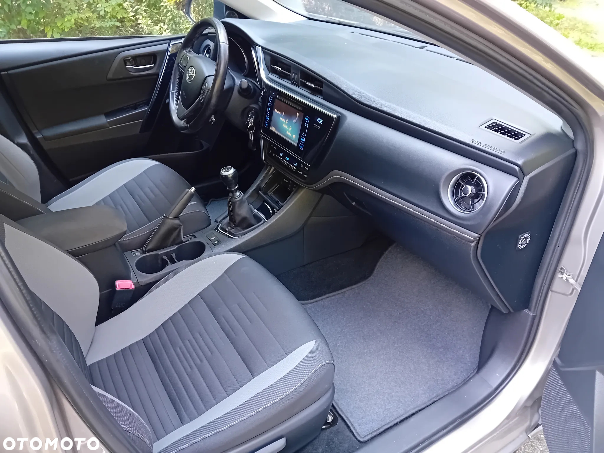 Toyota Auris - 9