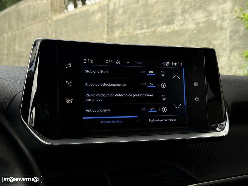 Peugeot 2008 1.2 PureTech Allure Pack - 18