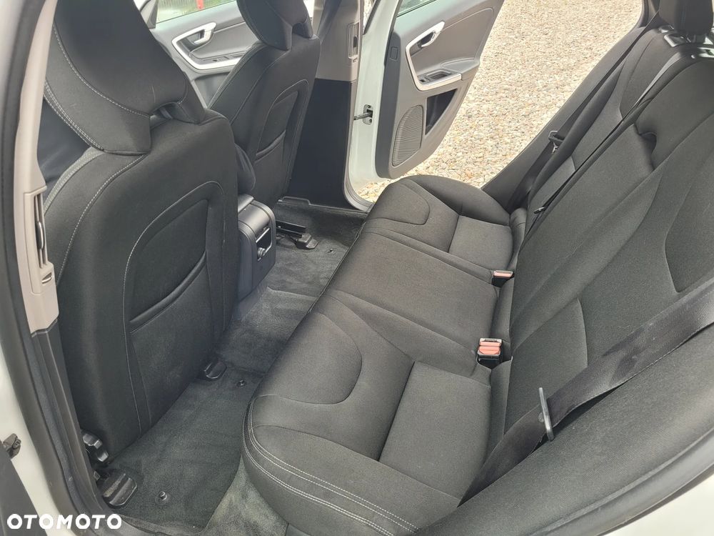 Volvo V60 D3 Linje Business - 12