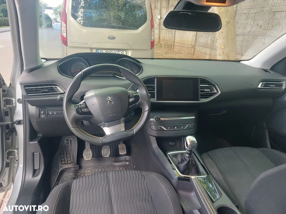 Peugeot 308 - 14