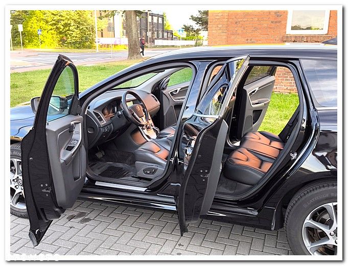 Volvo XC 60 - 8