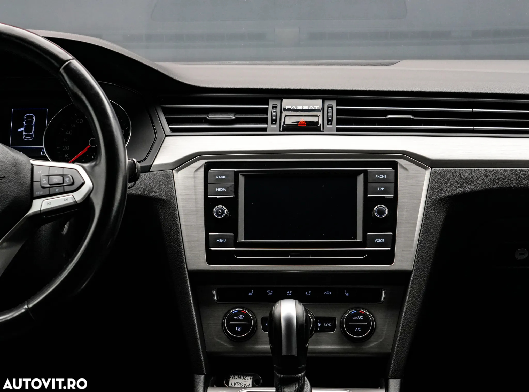 Volkswagen Passat 2.0 TDI DSG Advance - 19