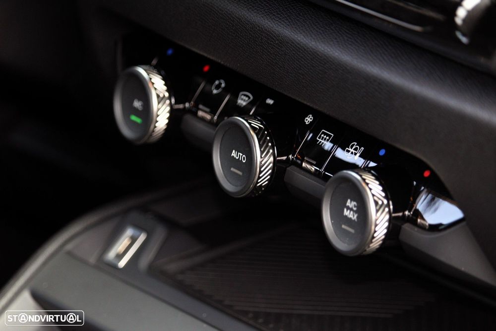 Citroën C4 X 1.2 Hybrid Plus e-DSC6 - 13