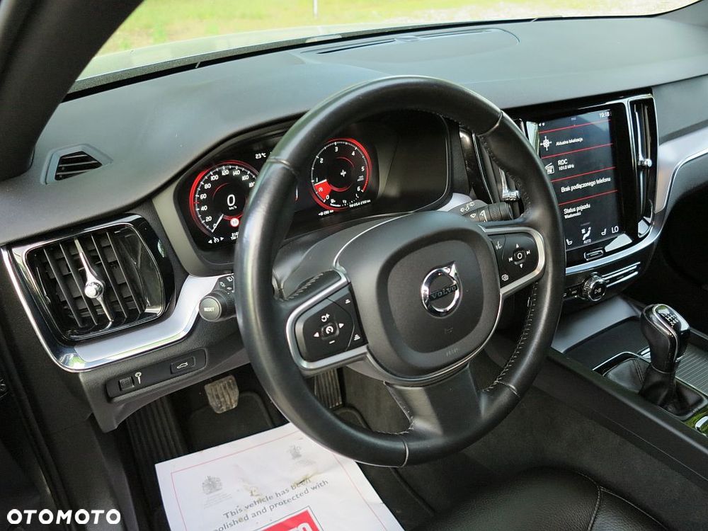 Volvo V60 D3 Momentum - 14