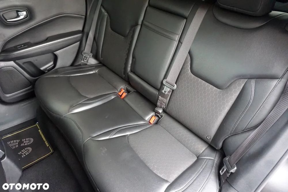 Jeep Compass 1.4 TMair Night Eagle FWD S&S - 38