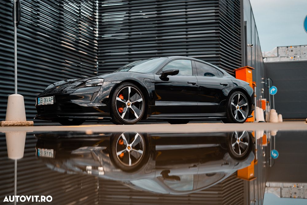 Porsche Taycan - 3