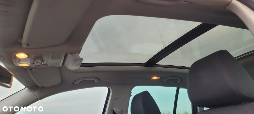 Volkswagen Tiguan - 16