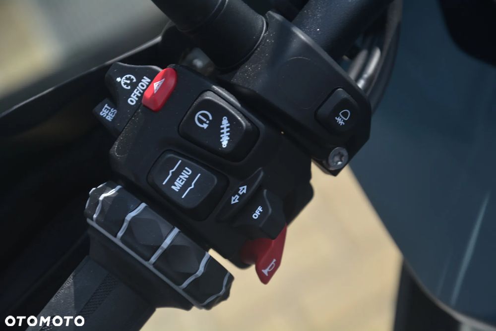 BMW XR - 12