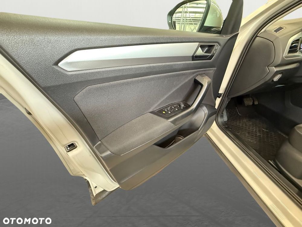 Volkswagen T-Roc 1.5 TSI Life DSG - 16