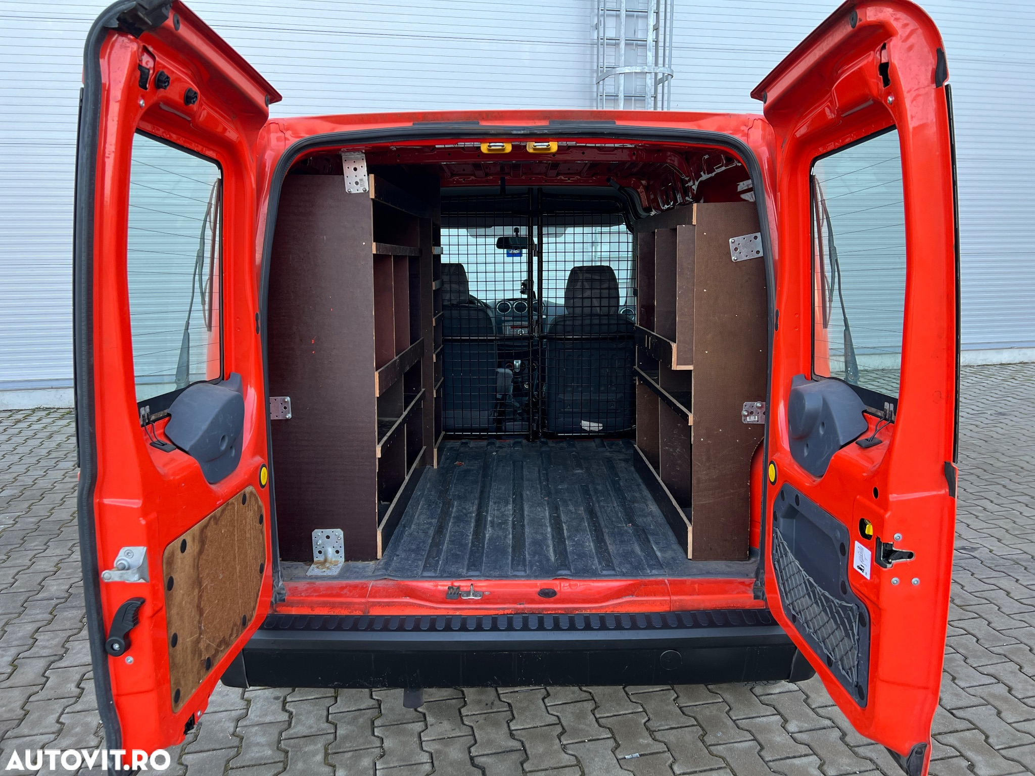 Ford Transit Connect - 8