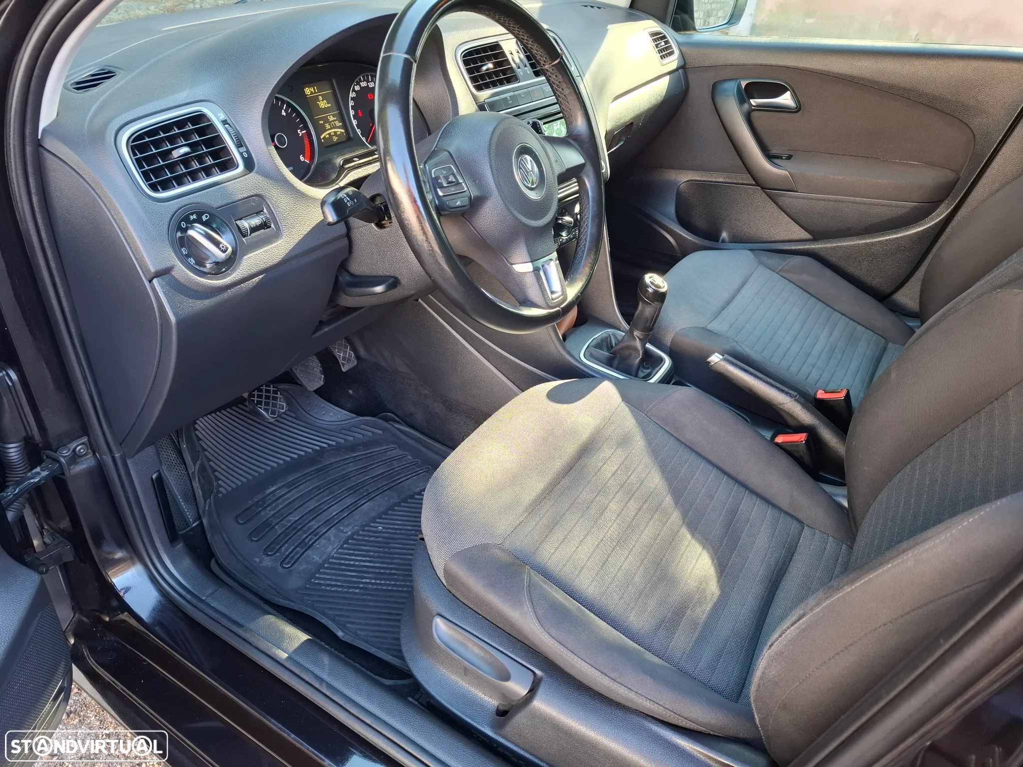 VW Polo 1.6 TDI Confortline - 9