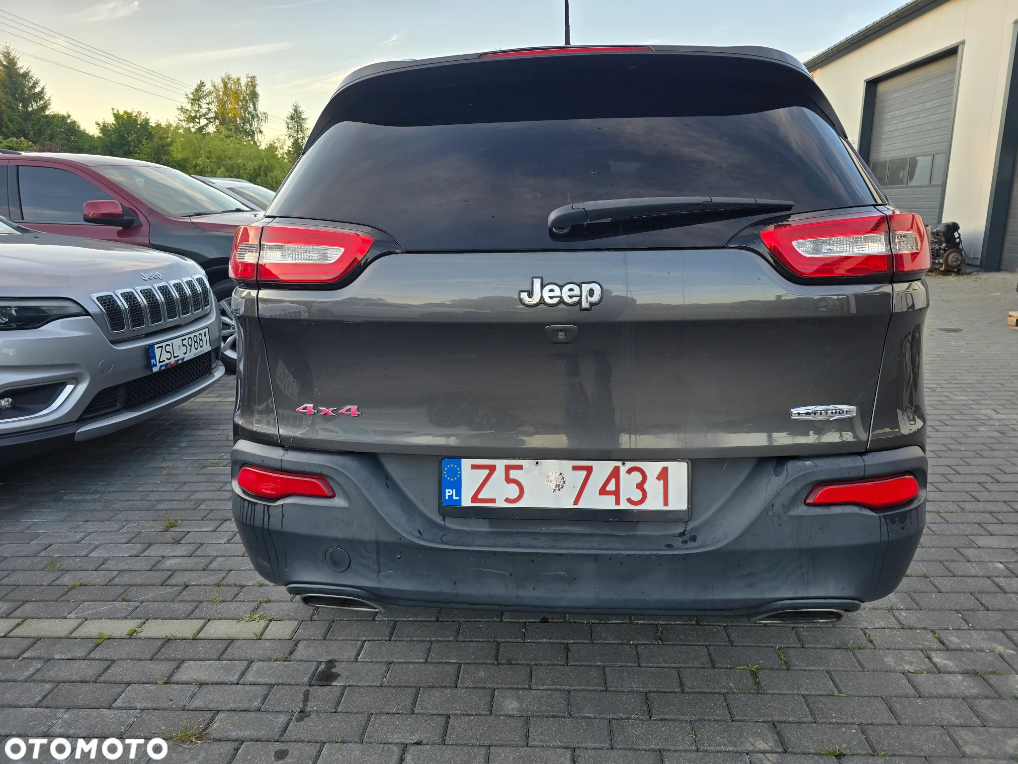 Jeep Cherokee - 7