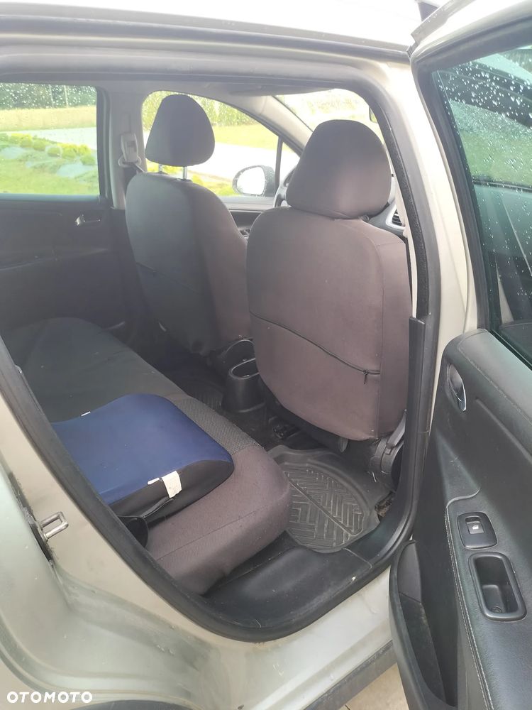 Peugeot 207 1.6 HDi 16V Trendy - 6