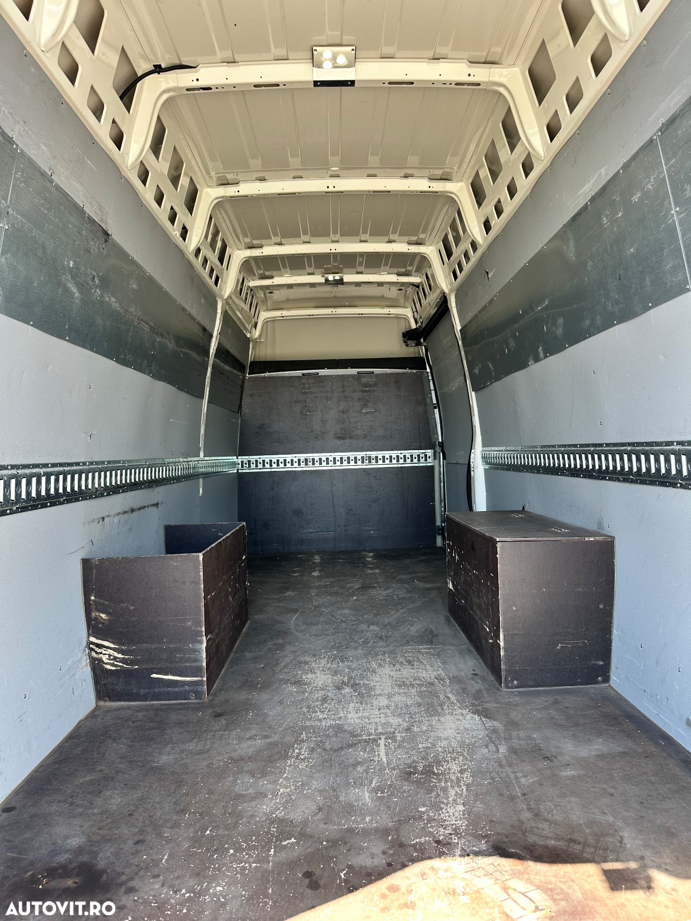 Iveco Daily 35C18 3.0 2019 E6 Cat. B 3.500 kg Hi-Matic 8+1 - 15