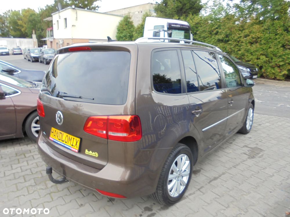 Volkswagen Touran 2.0 TDI DPF BlueMotion Technology DSG Highline - 4