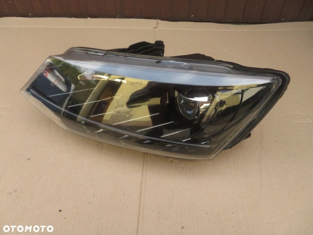 REFLEKTOR LEWY SKODA FABIA III 6V1 SOCZEWKA LED 14-18R 6V1941015B DEMONTAŻ KRAKÓW - 4