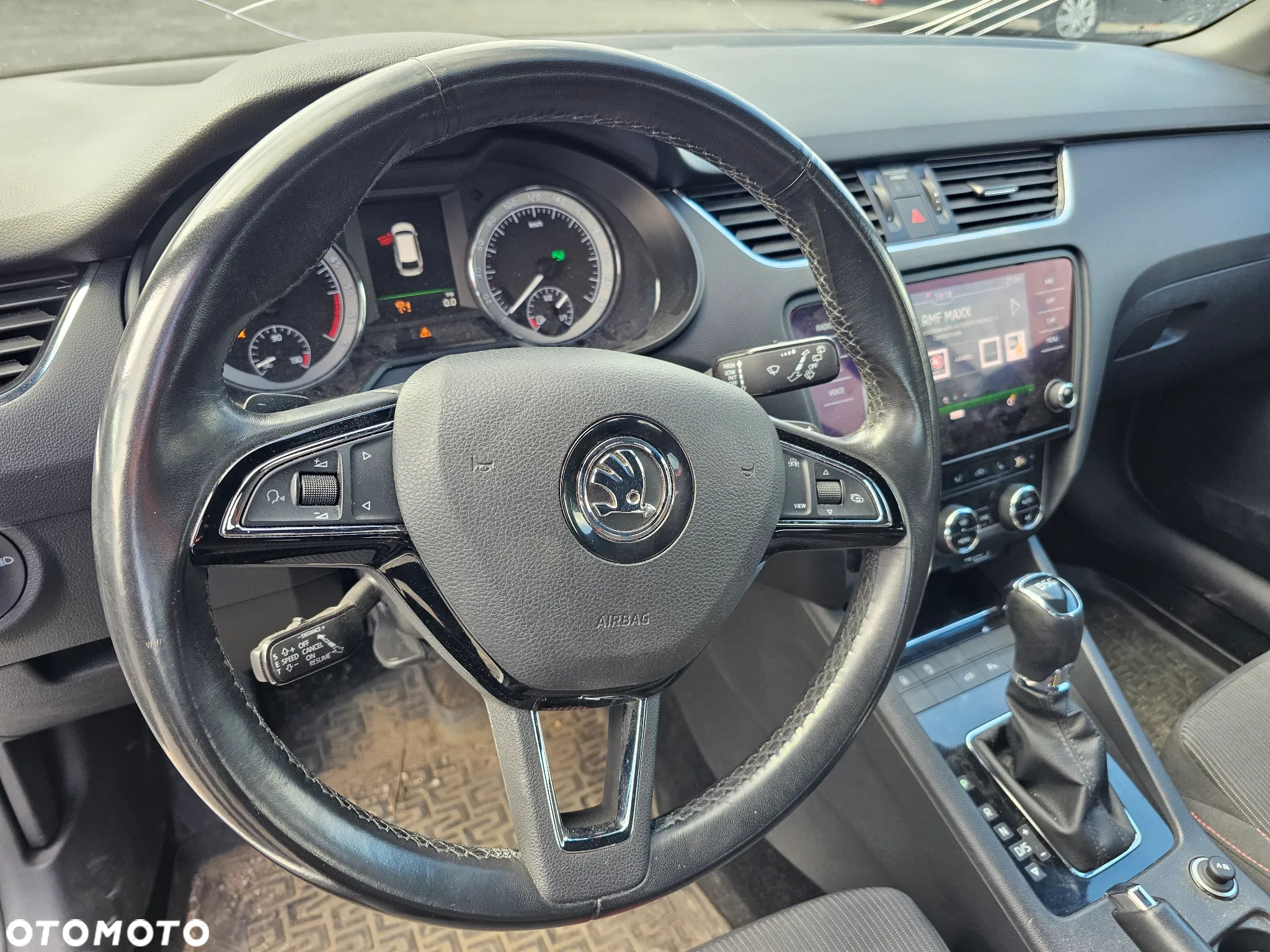 Skoda Octavia 2.0 TDI DSG Style - 25