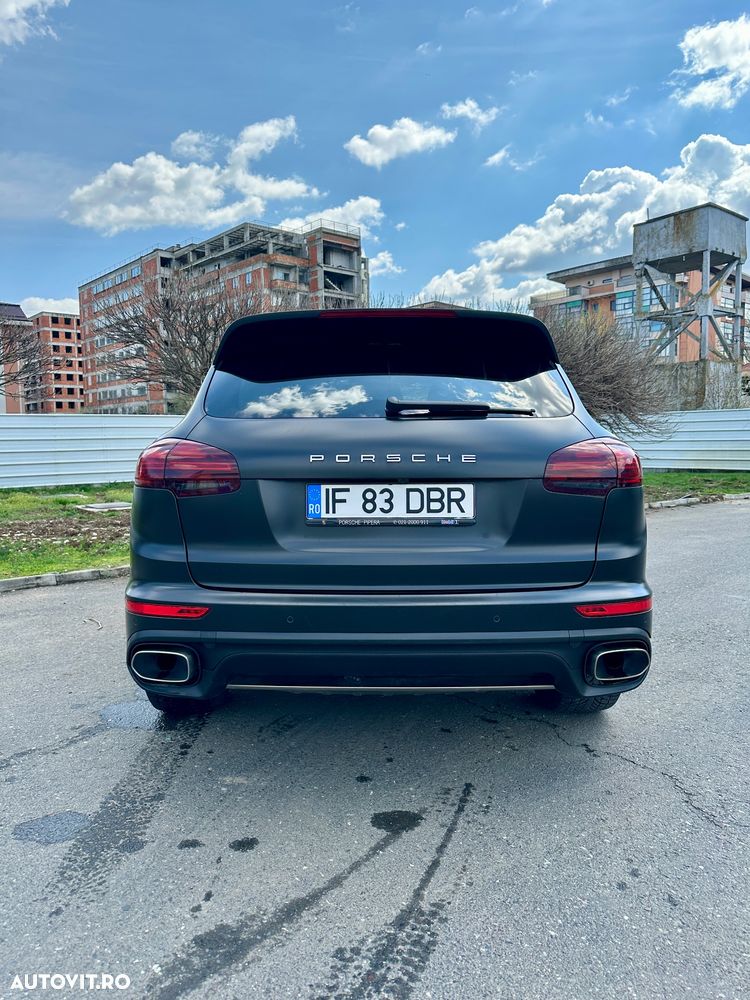 Porsche Cayenne Tiptronic S - 6