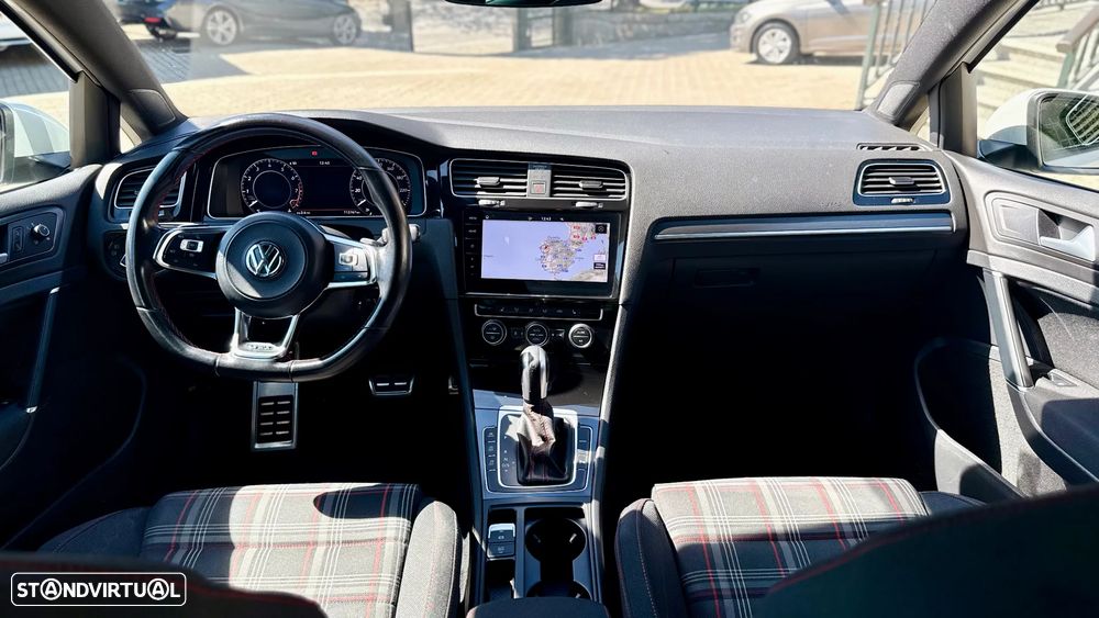 VW Golf 2.0 TSI GTI DSG Performance - 22