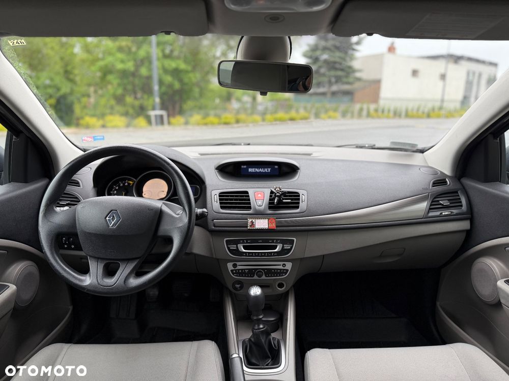 Renault Megane 1.6 16V Expression - 9