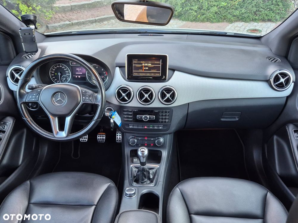 Mercedes-Benz Klasa B 180 CDI (BlueEFFICIENCY) - 29