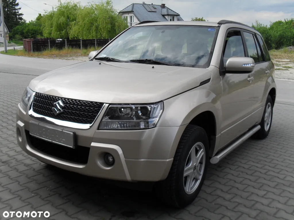 Suzuki Grand Vitara 2.0 - 9