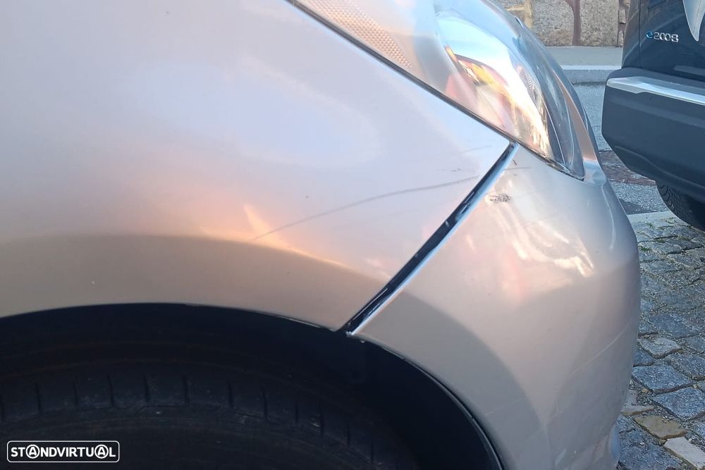 Toyota Yaris 1.4 D-4D Cool - 5