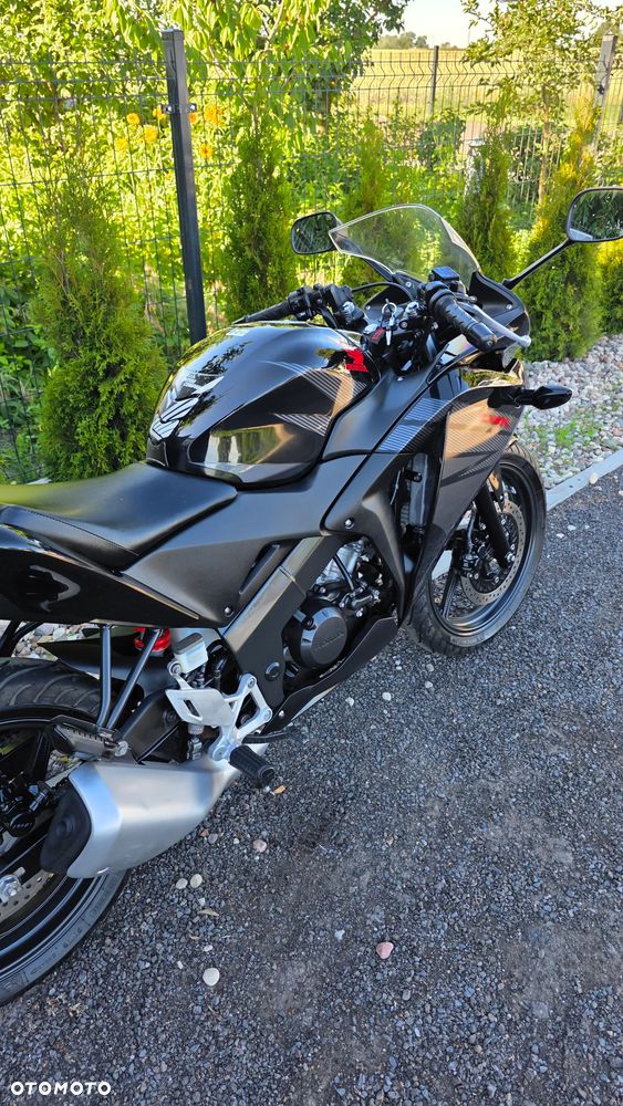 Honda CBR - 13