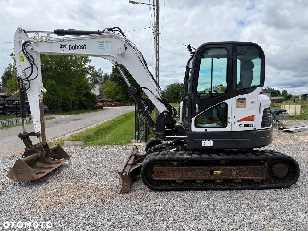 Bobcat E80 - 1