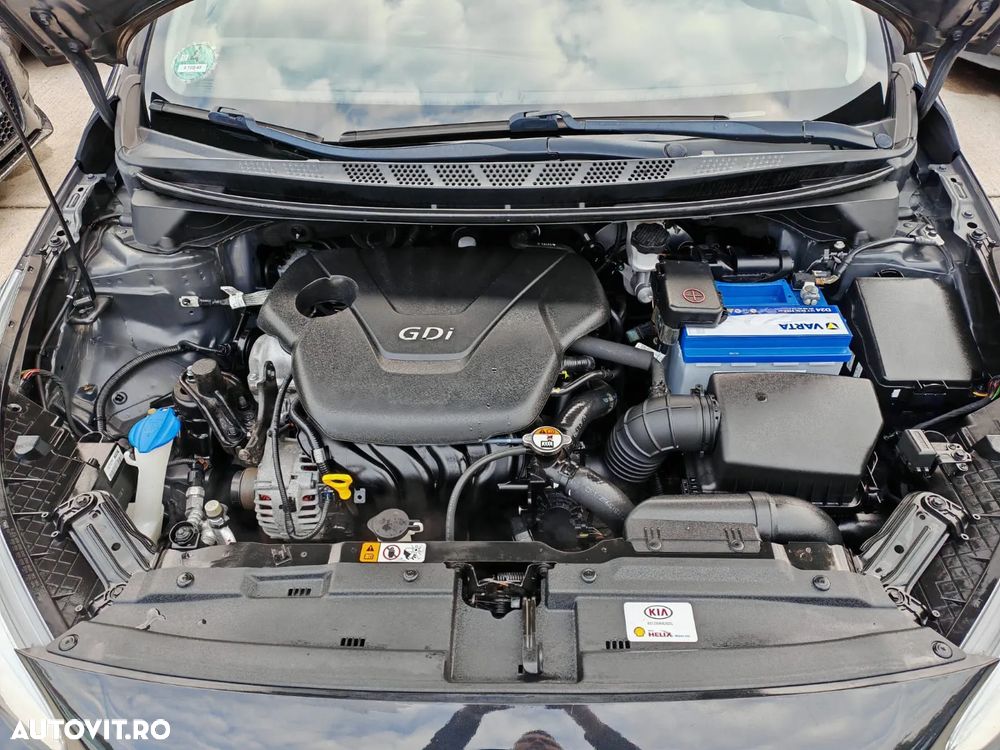 Kia Ceed 1.6 GDI SW Vision - 8