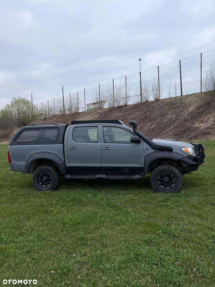 Toyota Hilux 3.0 D-4D SR5-X - 4