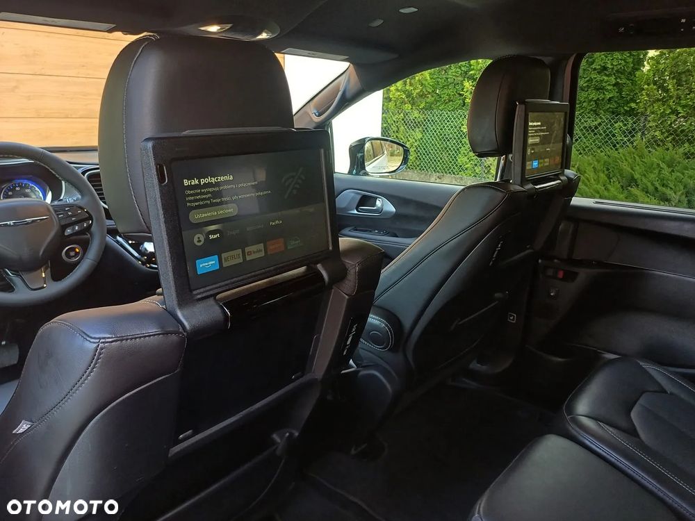 Chrysler Pacifica - 24