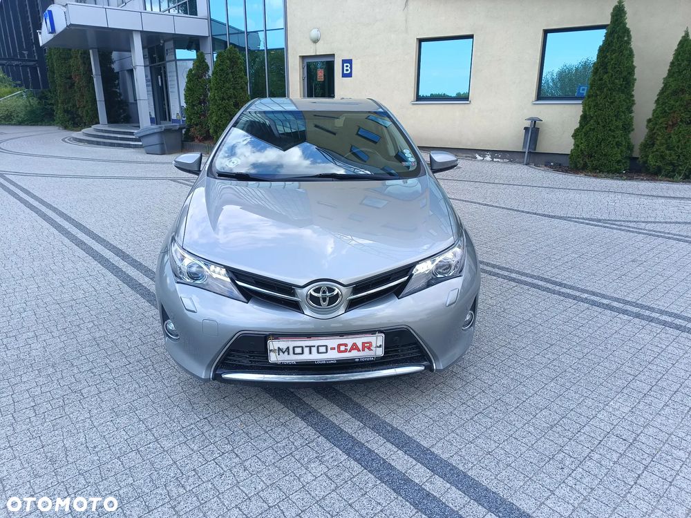 Toyota Auris 1.6 Valvematic Executive - 2