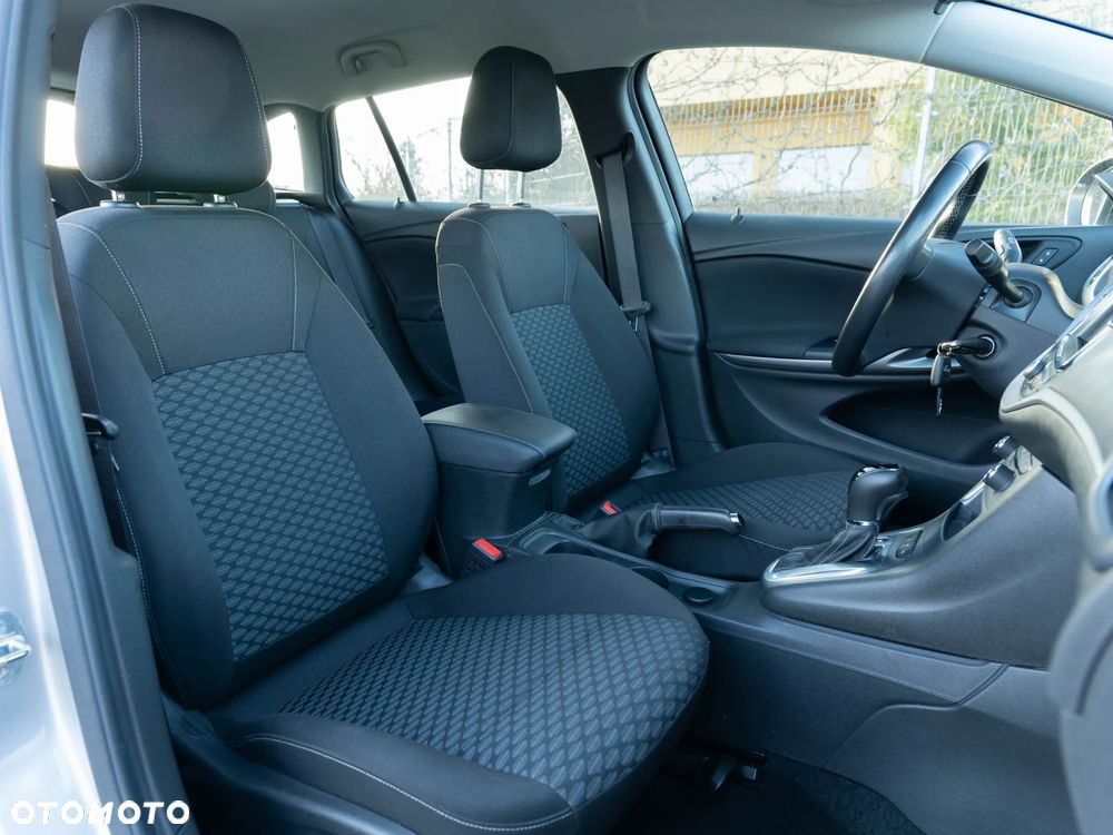 Opel Astra 1.4 T Edition S&S - 19