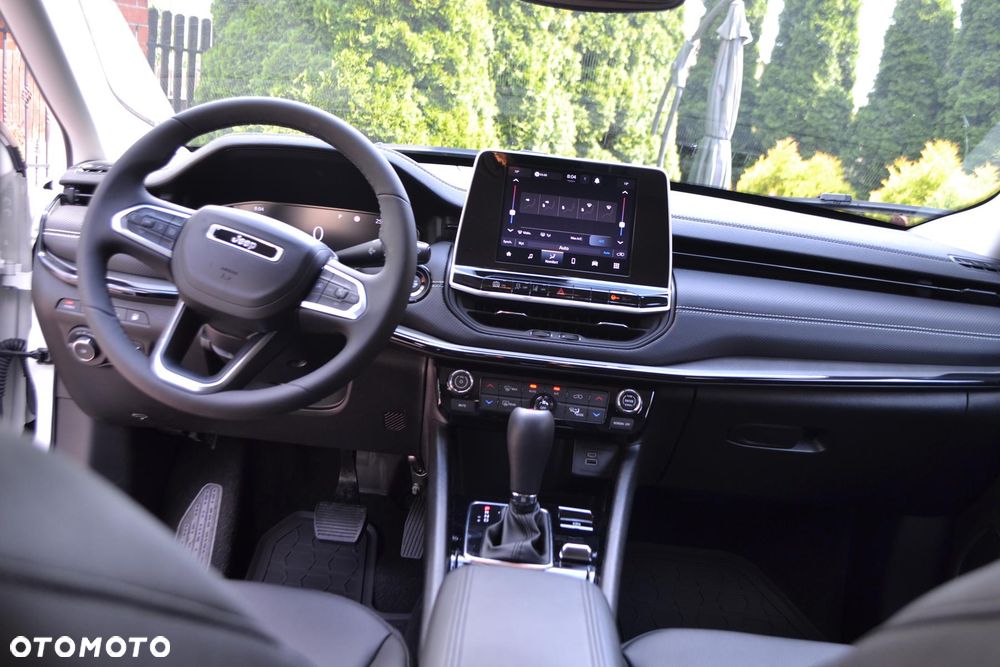 Jeep Compass - 27