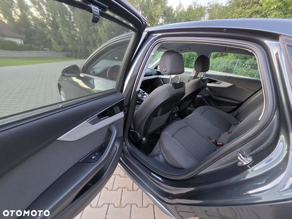 Audi A4 Limousine - 26