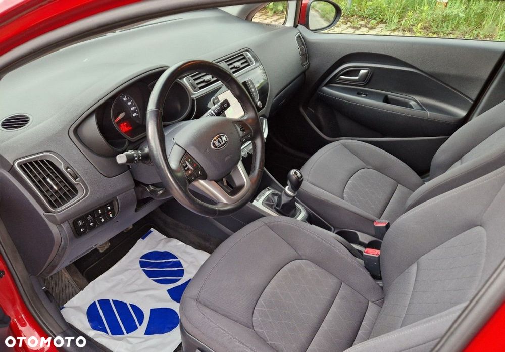 Kia Rio 1.4 Dream Team Edition - 19