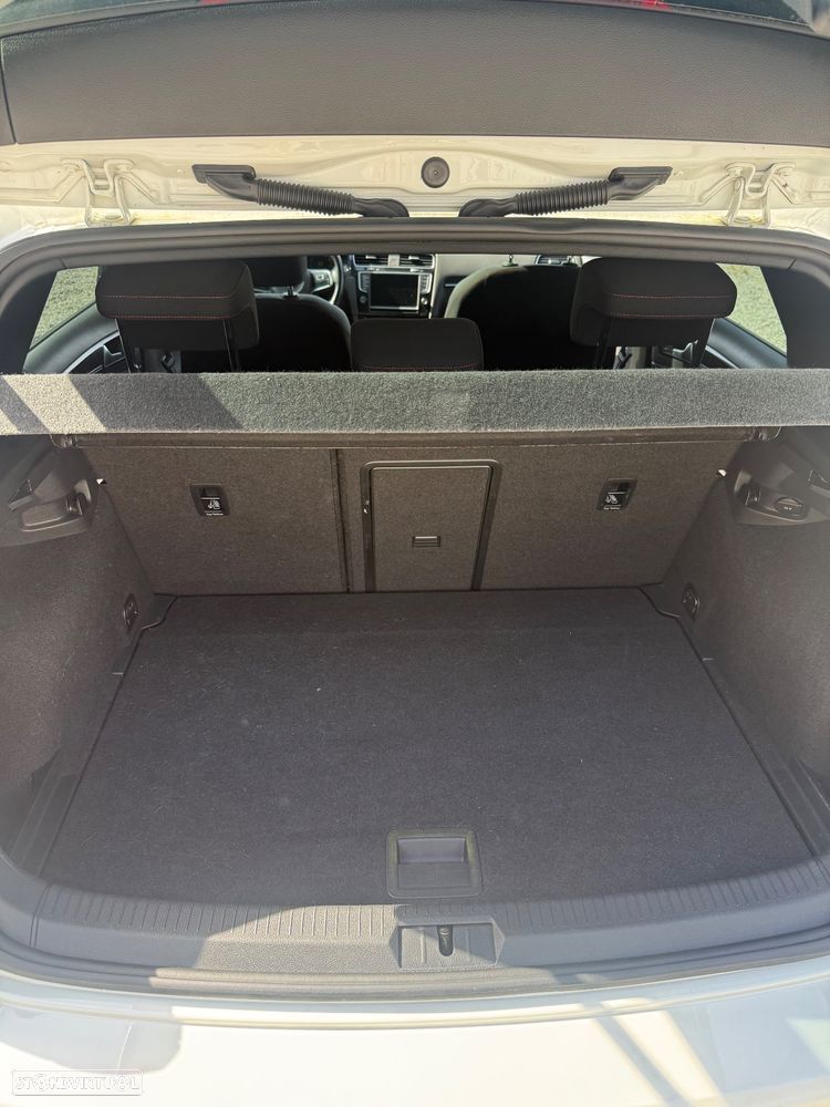 VW Golf GTI Performance BlueMotion DSG - 19